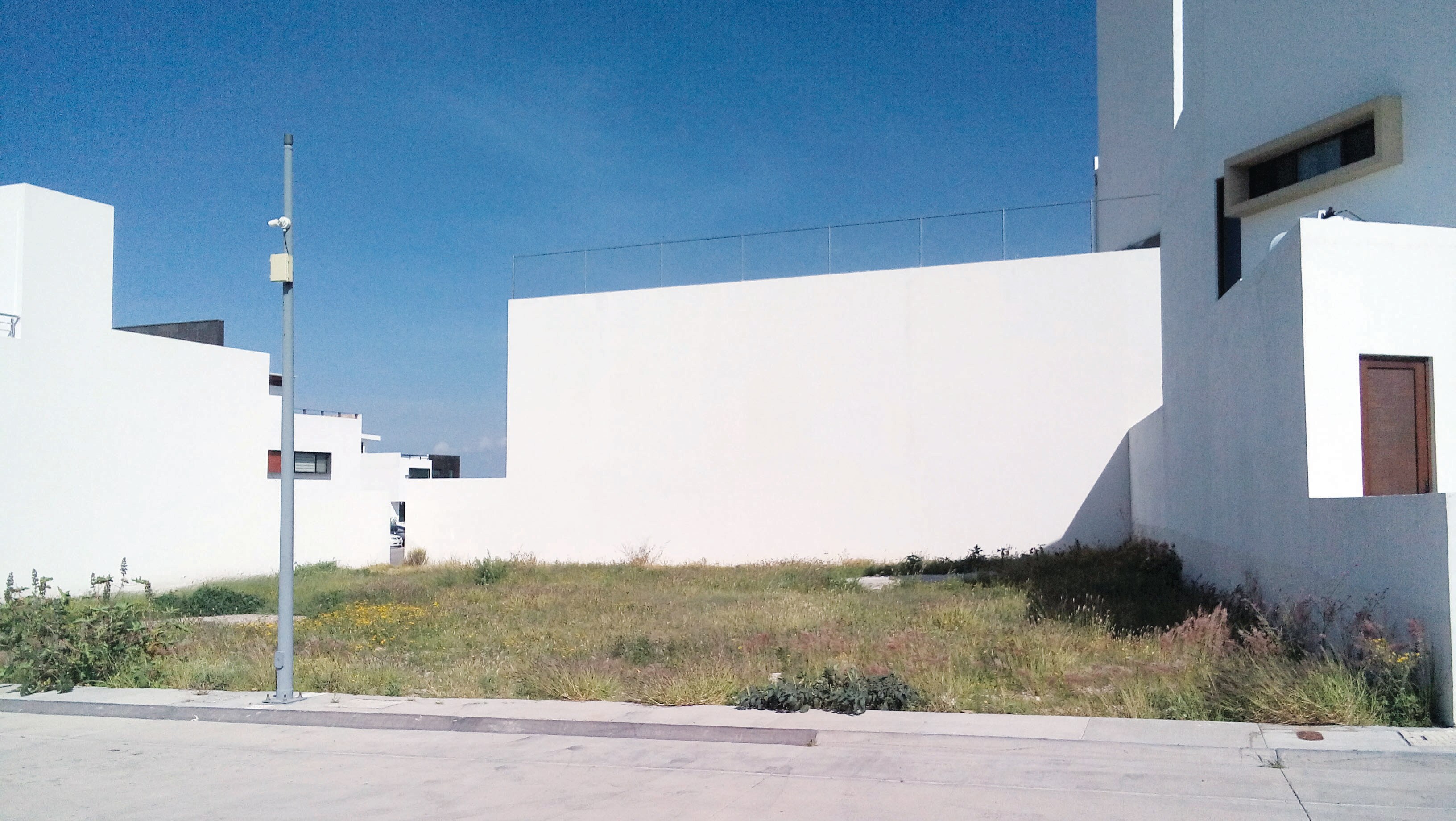 Sobre un baldío, empresa que le compró a Ricardo Anaya
