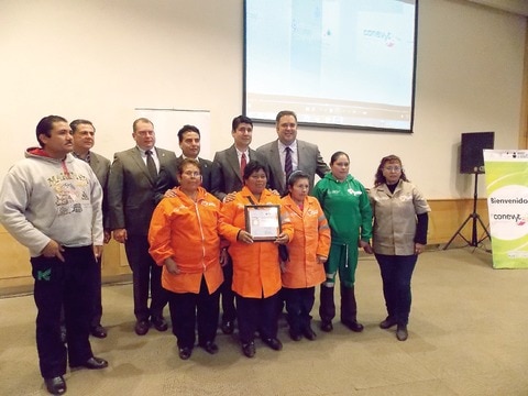 Reconocen a gobierno capitalino