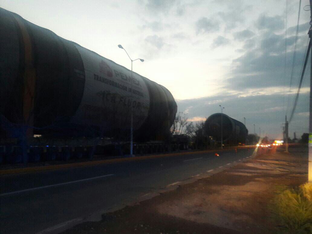 Estacionan calderas gigantes en Colón