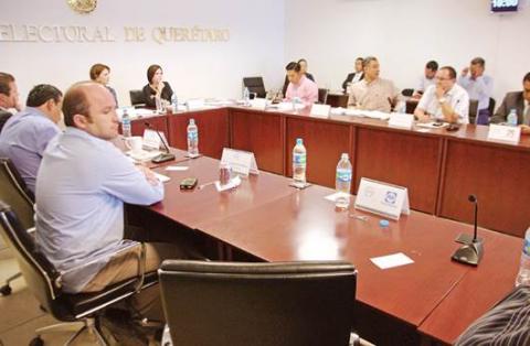 Designan cargos en comisiones del IEEQ