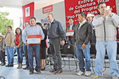 Invierten 105 mdp para Piso firme