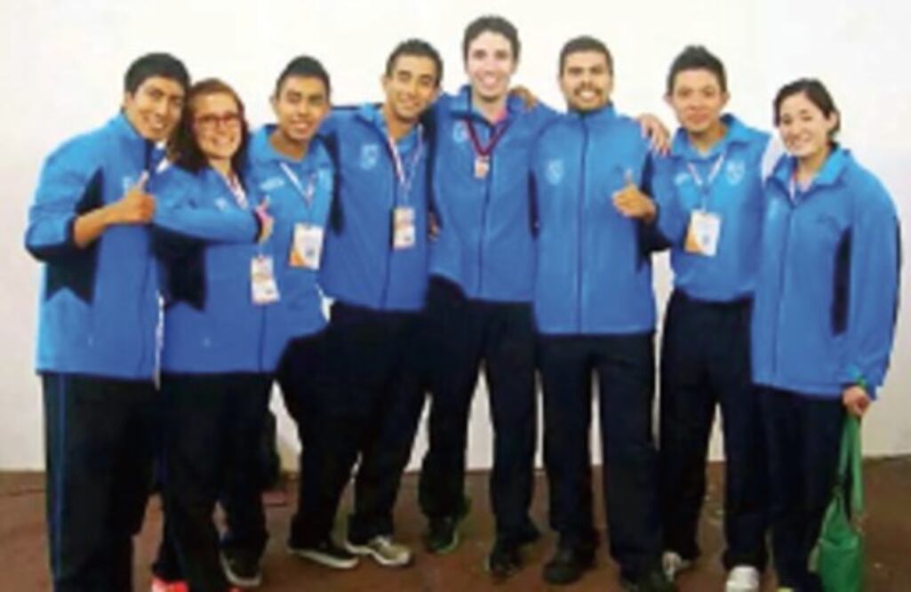 Selección de karate de la UAQ se queda con el tercer puesto