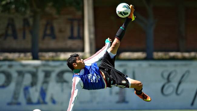 Chicharito recomendó a Espericueta