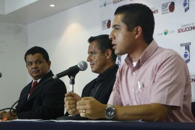 Gallos, avergonzados ante la afición por resultados