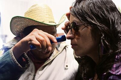 En blanco y negro es como yo veo: Carolina Olvera