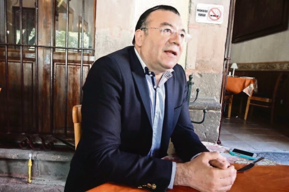 Discrepan sobre la conducción del partido