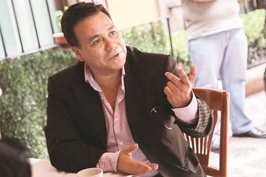 Guzmán ve golpe certero a democracia