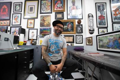 "El tatuaje es el arte que llevas siempre", cuenta "Pelón" Villagómez