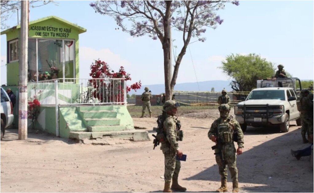 Aseguran 97 vehículos y 21 inmuebles al Cártel Santa Rosa de Lima