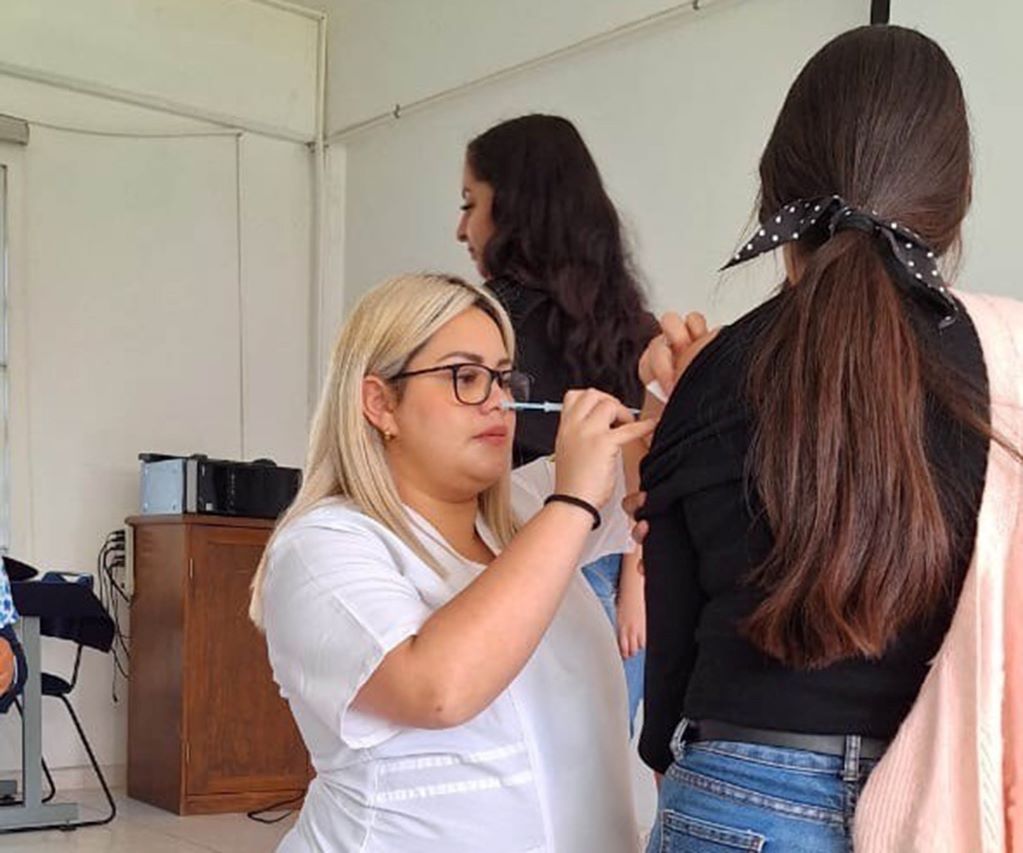 Inicia campaña de vacunación contra Virus del Papiloma