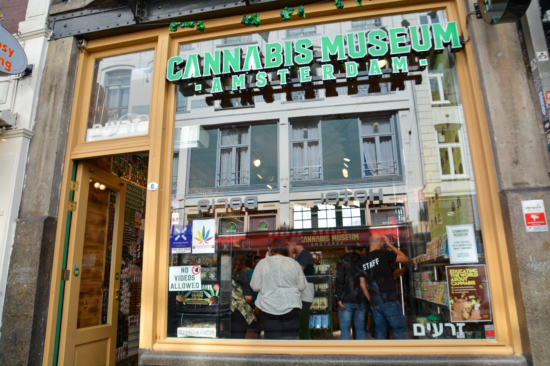 El cannabis, la planta que mueve a Ámsterdam