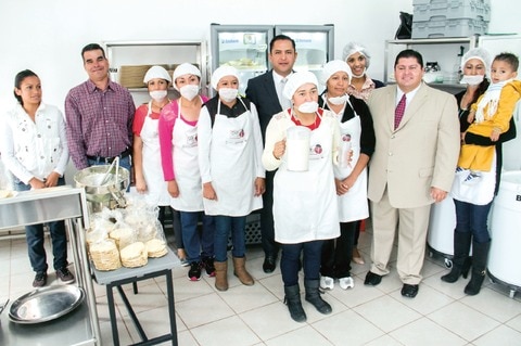Apoyan a primaria con aula cocina 