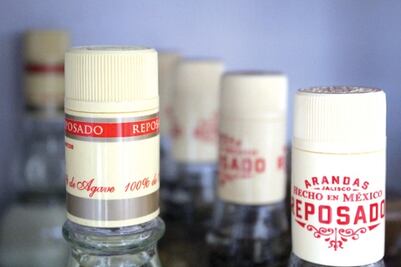 Acusan venta de alcohol sin permiso 