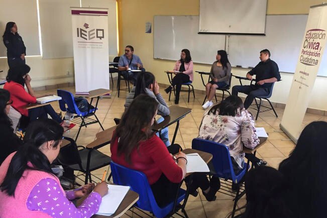IEEQ realiza Diálogos Juveniles en algunas universidades