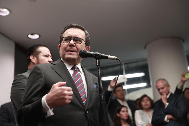 Ildefonso Guajardo aseguró que conformarán un grupo especial con los senadores, a quienes brindarán “información privilegiada” sobre la renegociación. (ALEJANDRA LEYVA. EL UNIVERSAL)