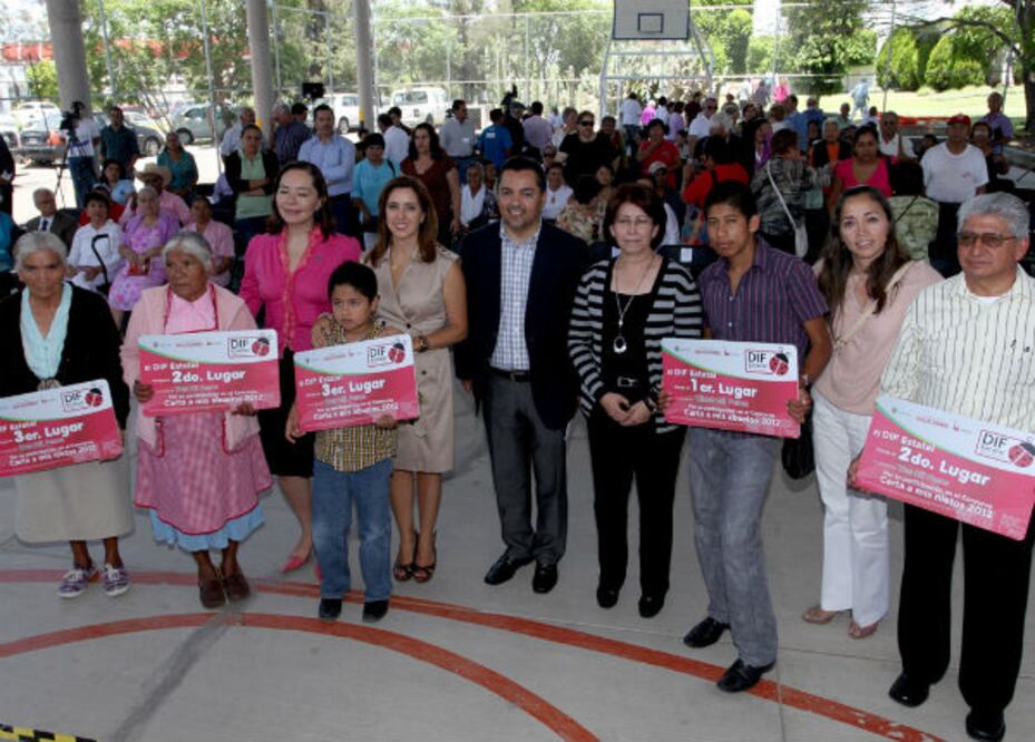 Ganadores de Carta a mis nietos y Carta a mis abuelos 