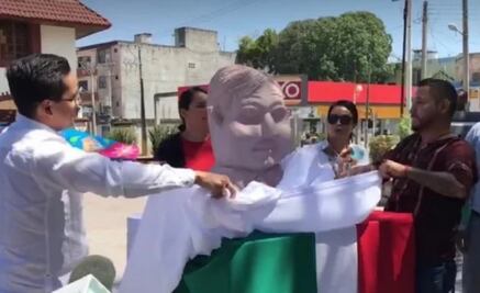 “El Mijis” se molesta por develación de busto de AMLO en SLP
