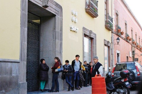 Van mil amparos por reforma hacendaria