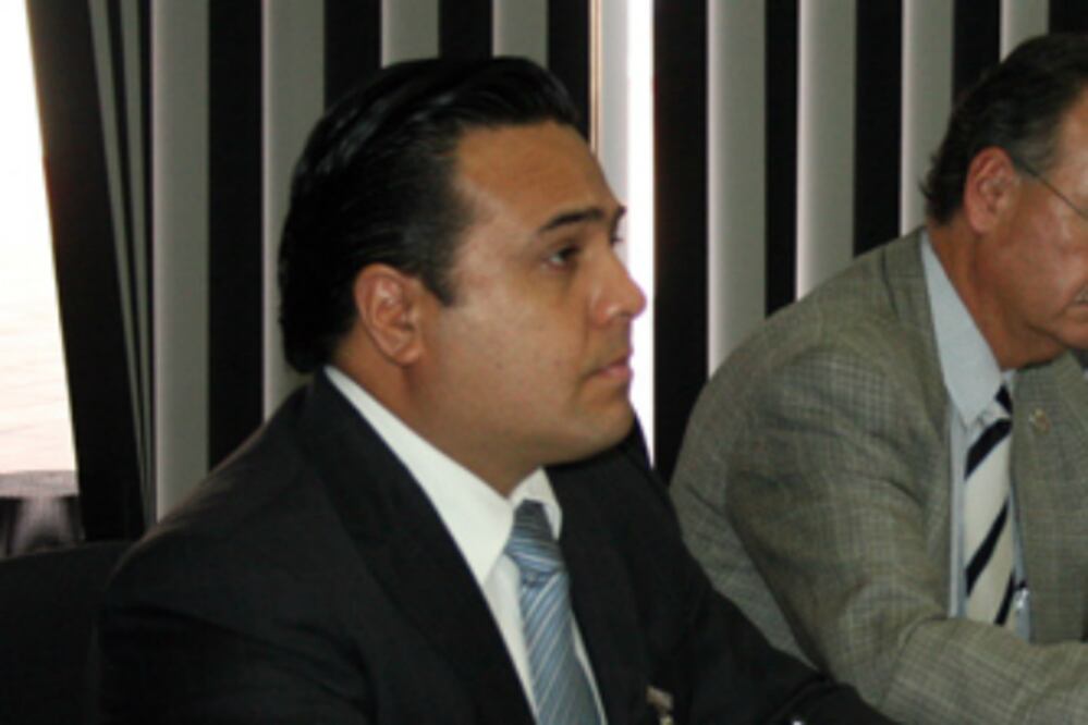 Notarios y joyerías reportarán compras