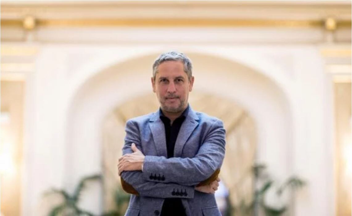 "Alicia en el país de las maravillas" tiene elementos siniestros: Guillermo Martínez