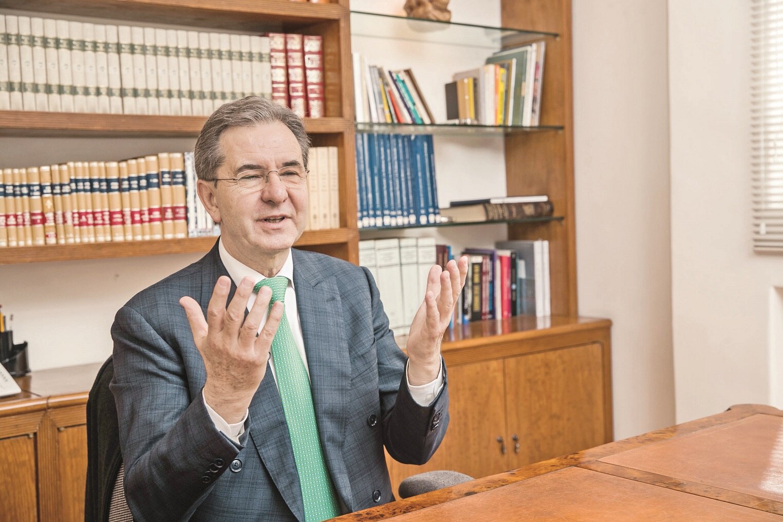 AMLO no tiene pacto con familiares de Elba: Esteban Moctezuma