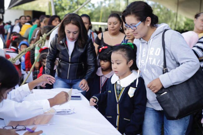Distribuyen más de 4 mil becas en Corregidora