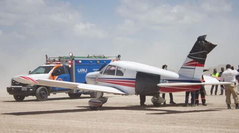 Una avioneta aterriza de emergencia en El Marqués
