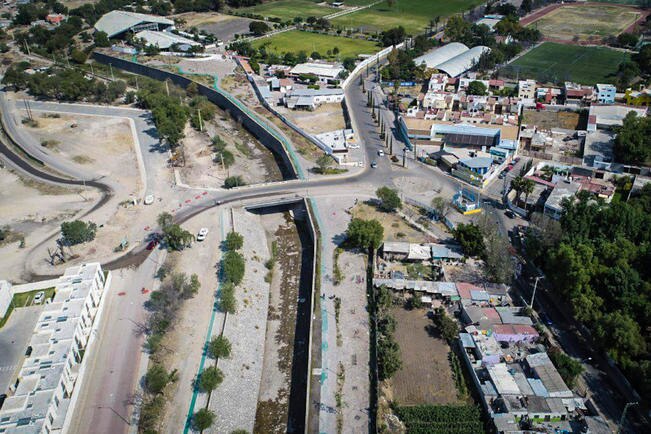 Corregidora abre par vial en avenida Fray Eulalio
