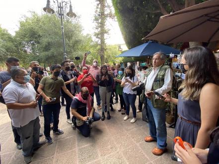 En memoria de periodistas fallecidos; "Llévese la suya" recuerda a las víctimas de coronavirus