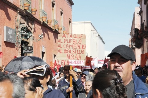 Continúa rechazo a reforma hacendaria
