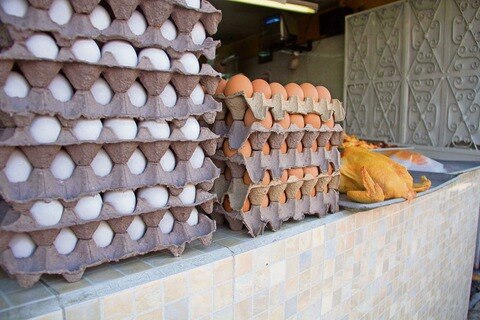 Descartan escasez de pollo y huevo