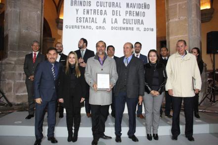 Entregan Premio Estatal de Cultura
