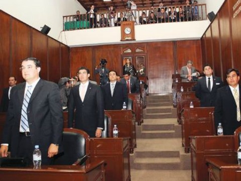 Contratación de funcionarios