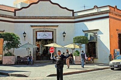 Políticos comerán en sitio clave de 1917