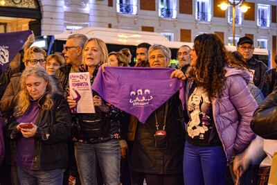 Las protestas. Españolas van contra la violencia