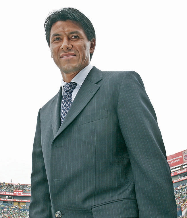 Rotaciones están de más: Claudio Suárez