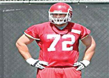 Jefes contrata al “pick” uno del “Draft”