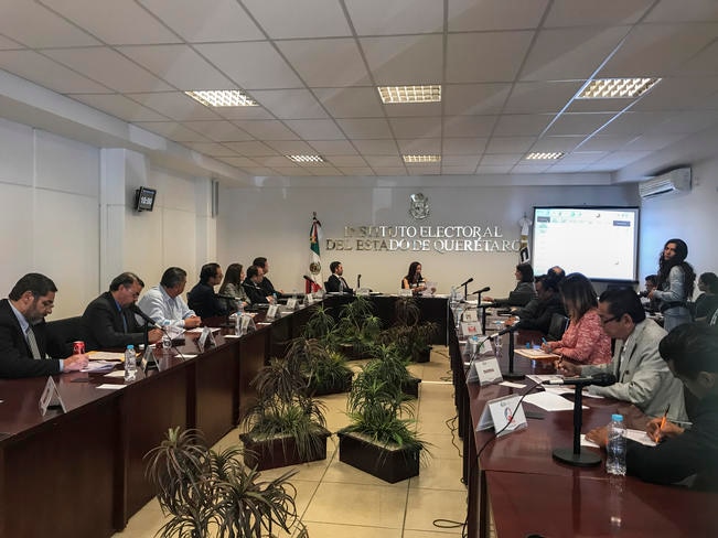 La Organización Electoral Prerrogativas y Partidos Políticos estará integrada por los consejeros Carlos Rubén Eguiarte, Luis Espíndola Morales y María Pérez Cepeda junto con el Verde Ecologista y Nueva Alianza (ARCHIVO. EL UNIVERSAL)