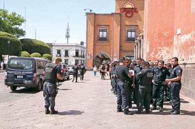 PoEs vigila municipio por paro de elementos    