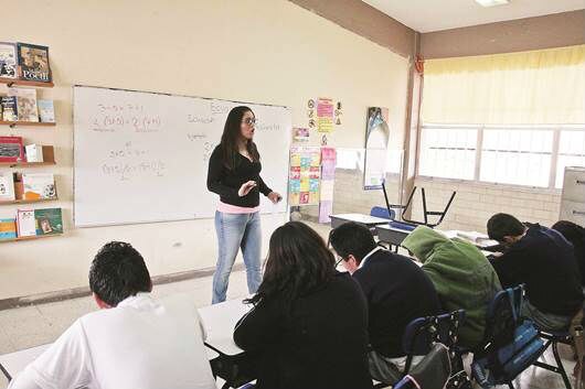 52% aprueba examen docente