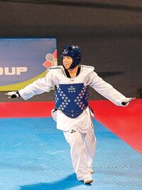 Briseida Acosta da a México el primer oro