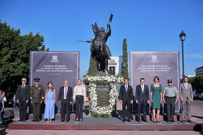 Felifer Macías encabeza Guardia de Honor al Apóstol Santiago en el 494 aniversario de la fundación de Querétaro