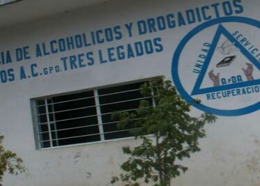 Centros de adicciones sin profesionales