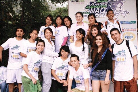 Festejan en la sierra 9 años de la UAQ