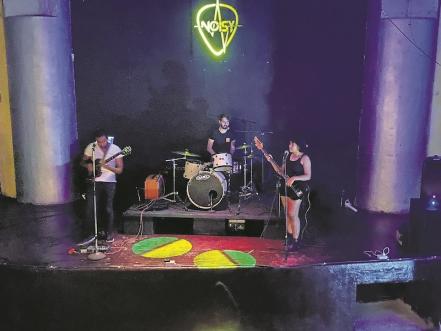 El dilema de vivir de la música en Querétaro