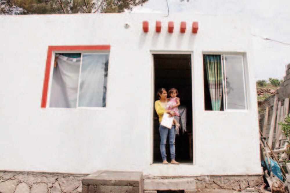 Entregan viviendas en Santa Rosa Jáuregui