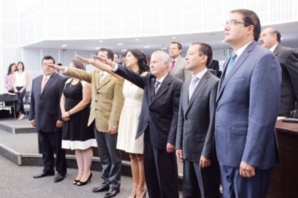 Instaura el Congreso la medalla “Nelson Mandela”