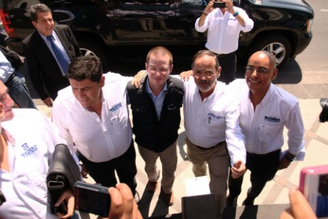 “Diputados no violan reglamento”