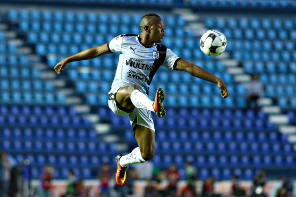 Este sábado, el colombiano espera que los albos se queden con los tres puntos cuando enfrenten a Morelia en casa (HUGO ÁVILA. IMAGO7)