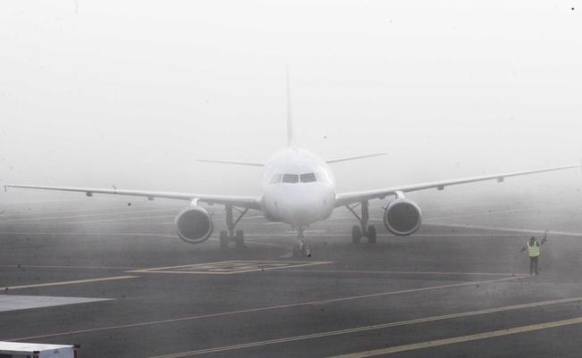Banco de niebla afecta operaciones en aeropuerto